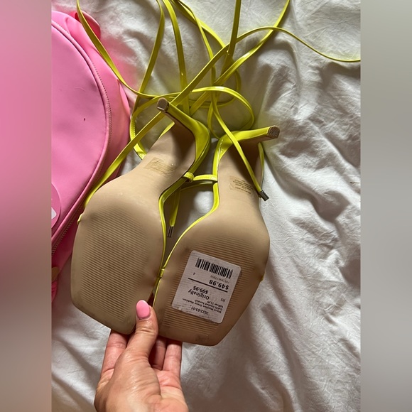 Steve Madden Uplift Ankle Tie Sandals Yellow Size 11 - Picture 6 of 10